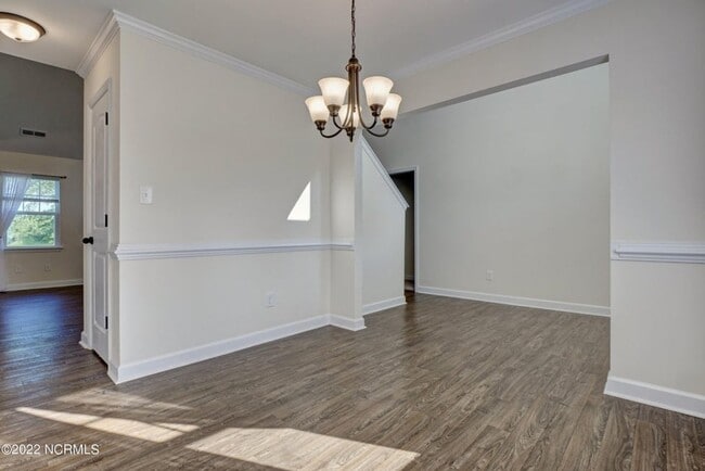 Building Photo - 109 Easton Dr