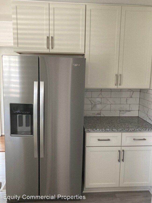 Building Photo - 4 br, 2 bath House - 800 N. Elam