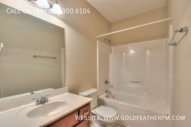 Building Photo - 126 Trenton Ln