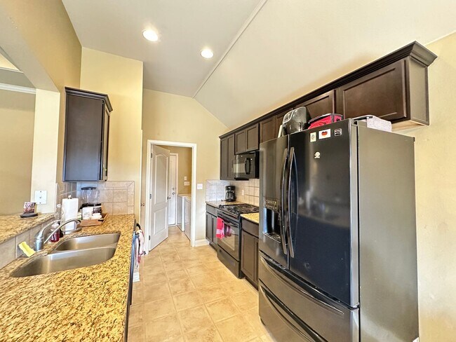 Building Photo - 3825 Pickering Pass Dr