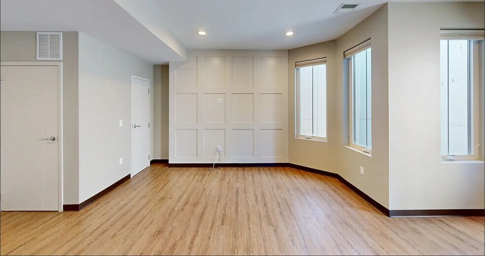 Building Photo - 16 Preble St