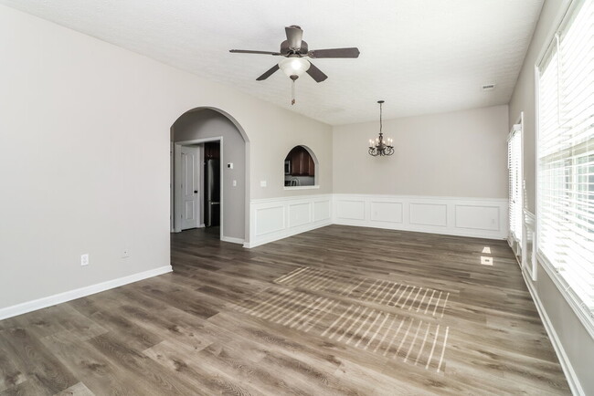 Building Photo - 7087 Littlebrook Way