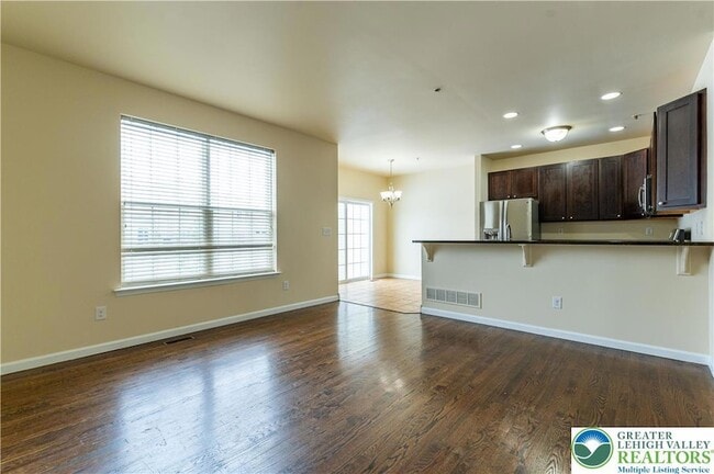 Building Photo - 241 Snapdragon Way