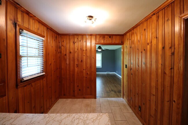 Building Photo - 5611 Windy Hill Dr