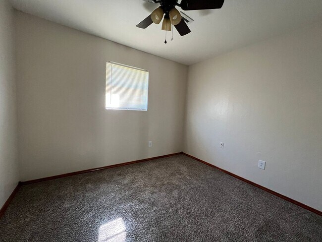 Building Photo - 6954 SW Forest- AVAILABLE NOW!
