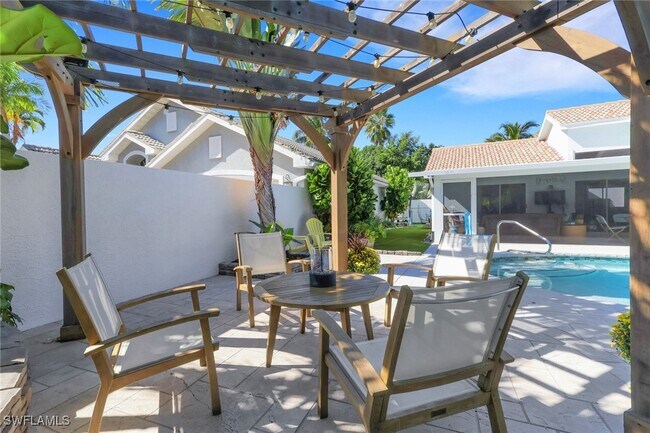 Building Photo - 1151 Jardin Dr