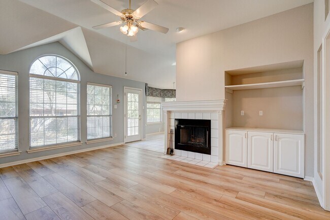 Building Photo - 9137 Fainwood Ln