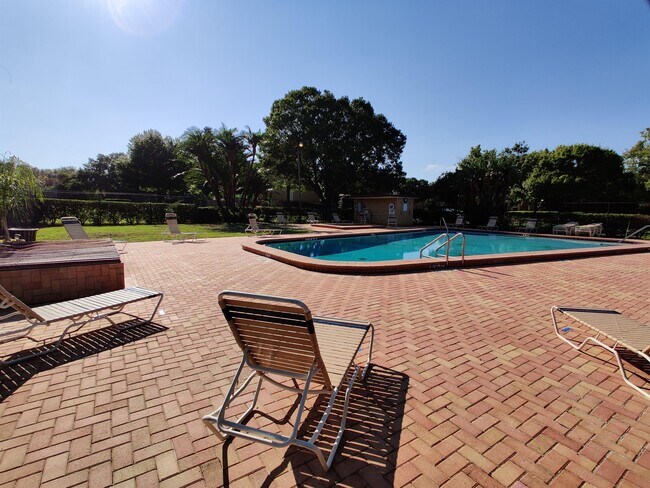 Building Photo - 4220 La Dega Ct