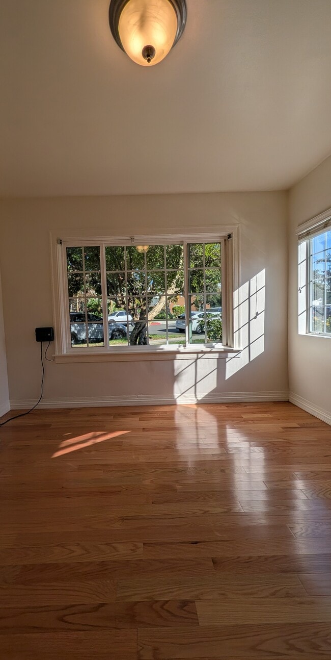 Building Photo - 1203 N Kenilworth Ave