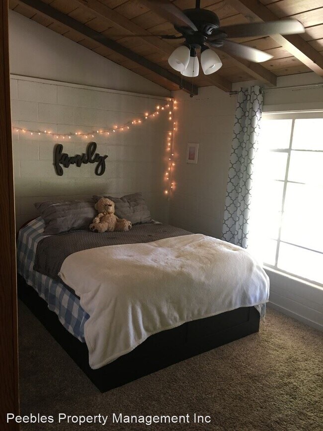 Building Photo - 2 br, 1 bath House - 145 Canyon Highlands Dr