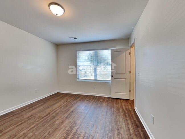 Building Photo - 110 Orion Way