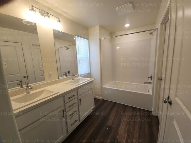 Building Photo - Newly constructed 4 bedroom/ 3 bathroom co...