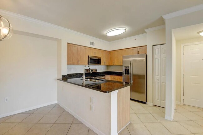 Building Photo - 6565 Emerald Dunes Dr