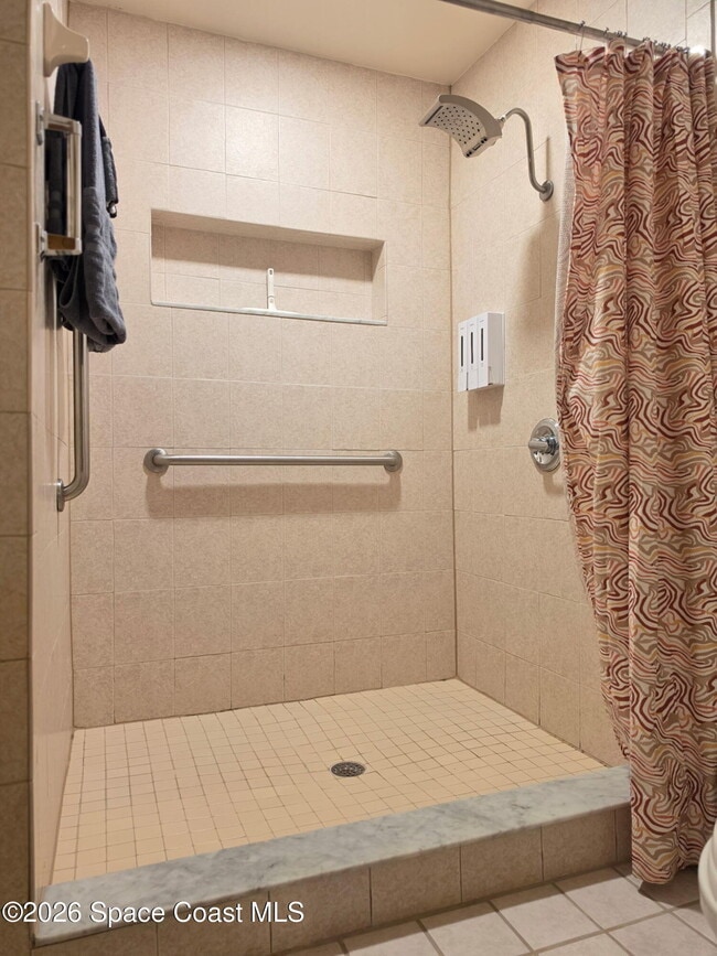 Building Photo - 2900 S Vassar St