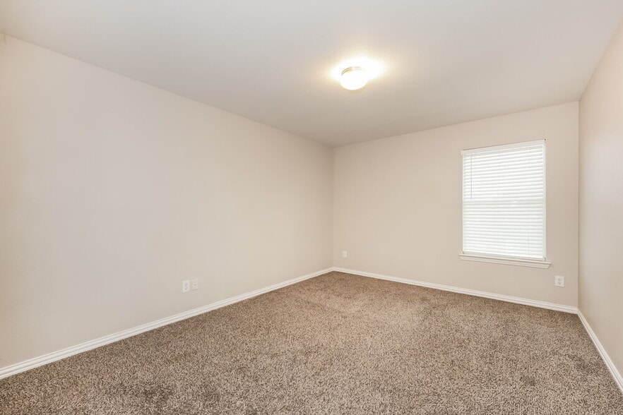 Building Photo - 1212 Fleetwood Cove Dr