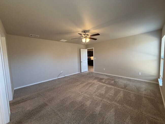 Building Photo - 3/2 in Upland Crossing Available Now!!!