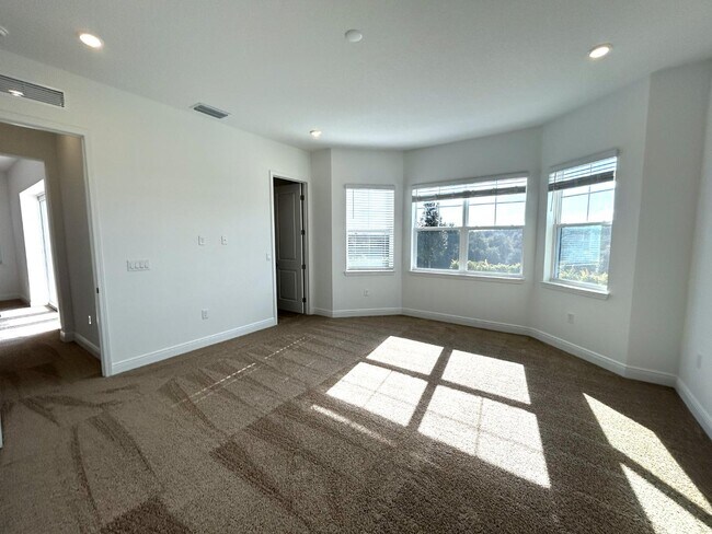 Building Photo - 16017 Volterra Point