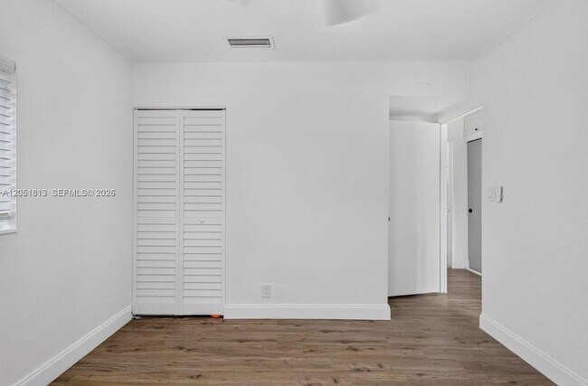 Building Photo - 540 NE 61st St
