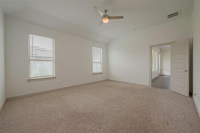 Building Photo - 29326 Red Rocks Pk Dr
