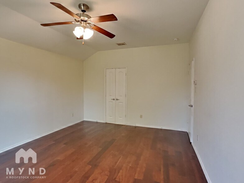 Building Photo - 5591 Coventry Drive