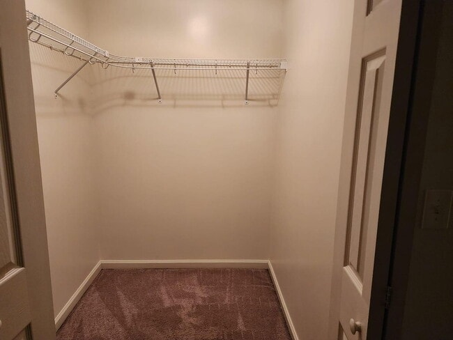 Building Photo - 831 Edpas Rd