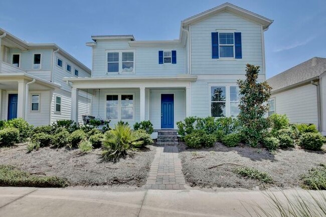 Primary Photo - Modern 5/3 Water-View Home in Weslyn Park ...