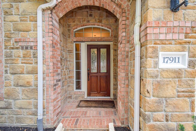 Building Photo - 17911 Serene Shore Dr