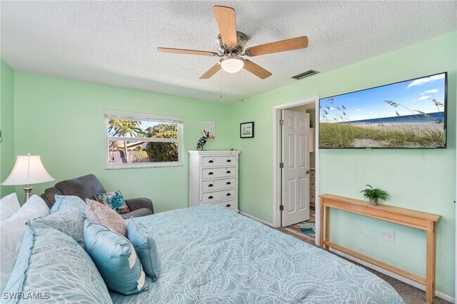 Building Photo - 11 2nd St