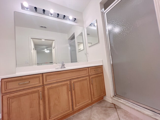 Building Photo - 8490 Kingbird Loop
