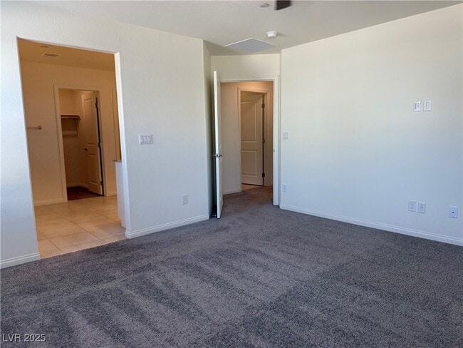 Building Photo - 10960 Meridian Flds Ave