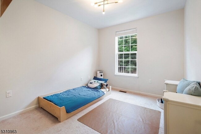 Building Photo - 503 Waterview Ct