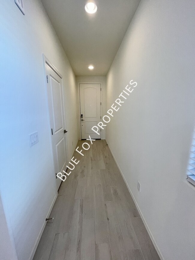 Building Photo - 10692 W Dickerson Dr