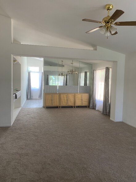 Building Photo - 757 Duoro Dr