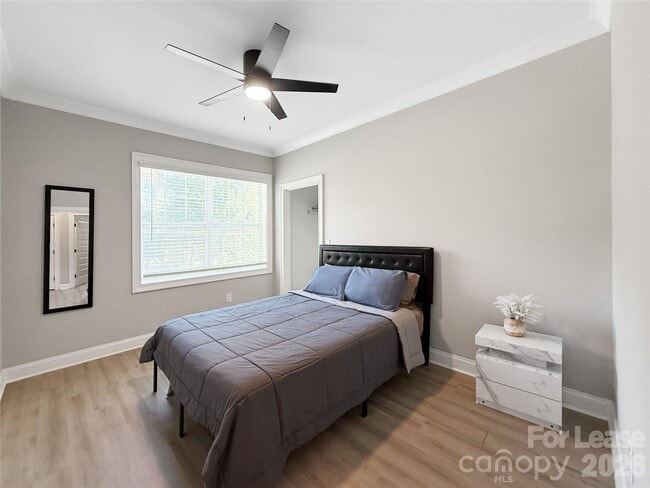 Building Photo - 1640 Eastway Dr