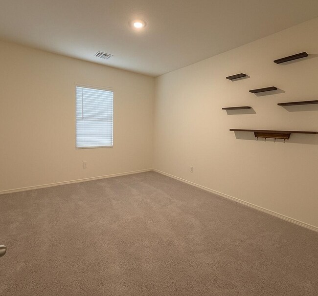 Building Photo - Spacious 5 bed 4.5 bath home in Florence, AZ!