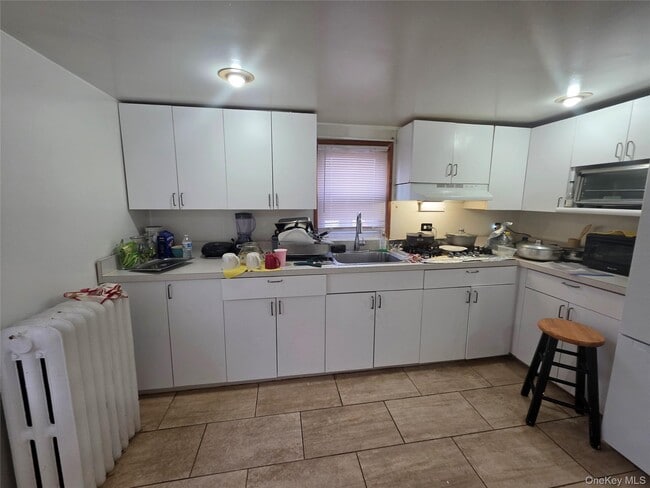 Building Photo - 22 Westside Ave