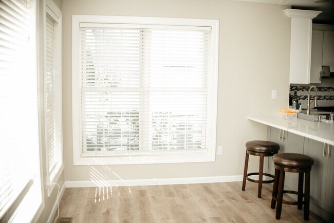 Building Photo - 20 Limestone Ln