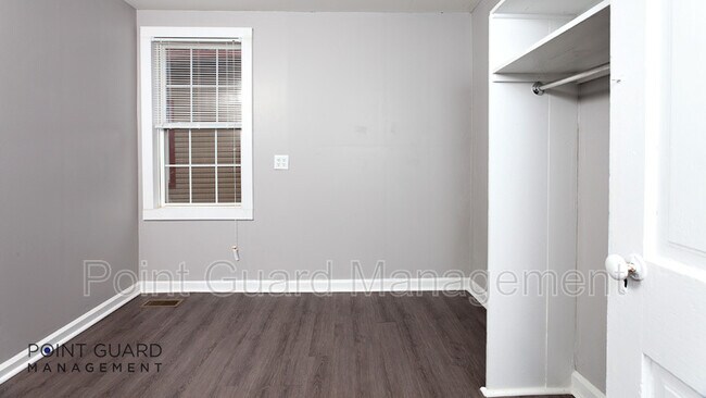 Building Photo - 226 S Millwood Ave