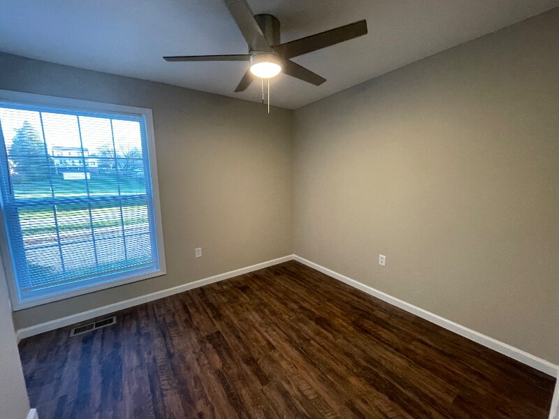 Building Photo - 2941Essary Dr