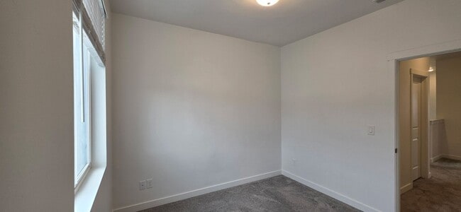 Building Photo - Rockwell Townhome in American Fork - For Rent - 3 Bedroom 2.5 Bath - Pool & Clubhouse