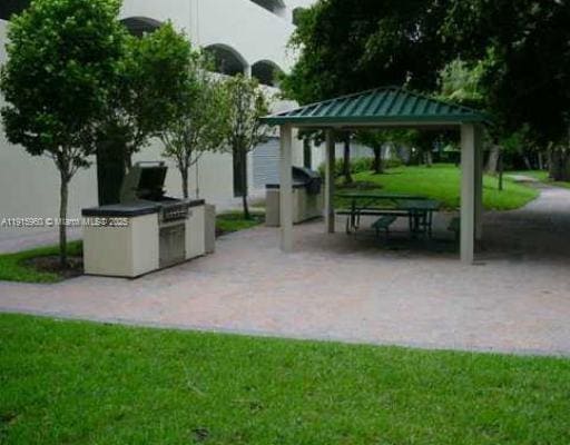 Building Photo - 19501 W Country Club Dr