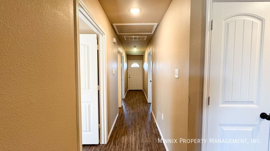 Building Photo - 2519 N Ave O