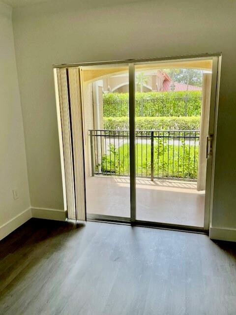 Building Photo - 140 SW 117th Ave