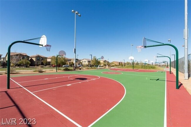 Building Photo - 2117 Thames View St