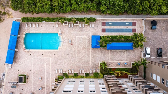 Building Photo - 2000 S Ocean Blvd