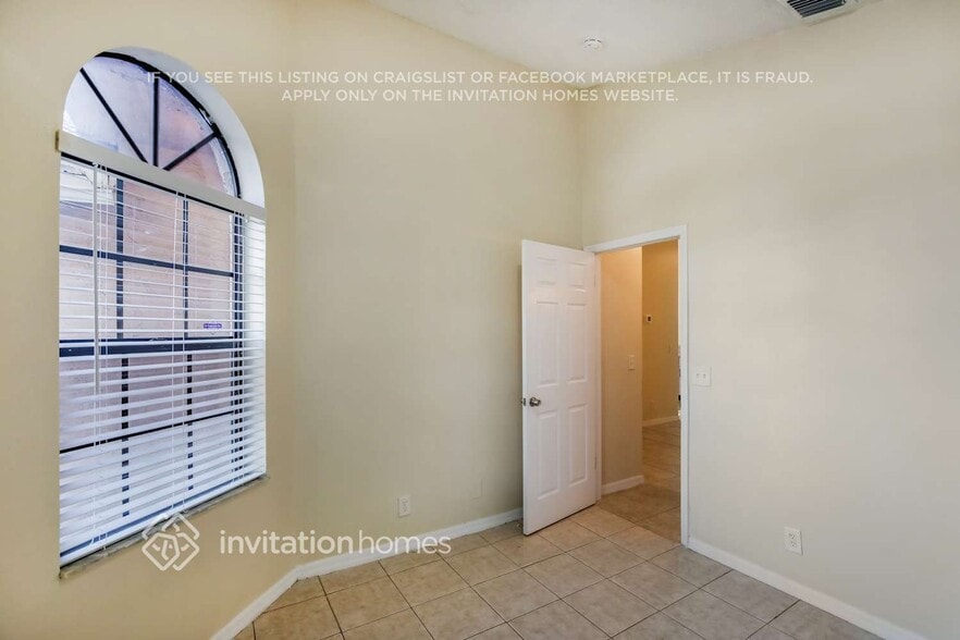 Building Photo - 4162 NW 114th Ave