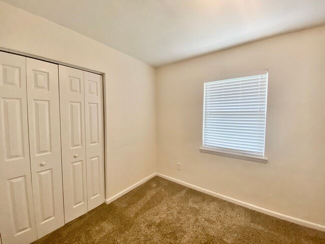 Building Photo - Ready 07-10-26! Great 3-bedroom home in Aragona Village! Stainless Steel Appliances, Granite Coun...