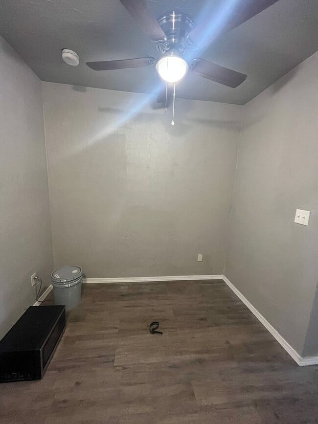 Building Photo - Cozy 1 Bed / 1 Bath Rear Home with Private Fenced Yard – Tulsa