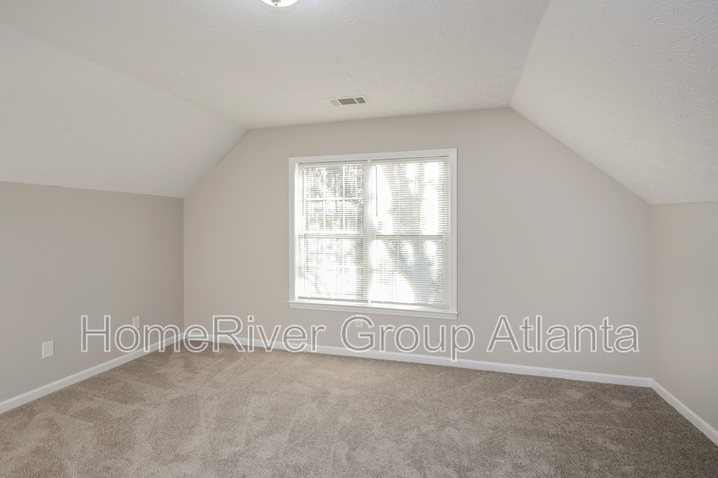Building Photo - 911 Rolling Meadows Dr