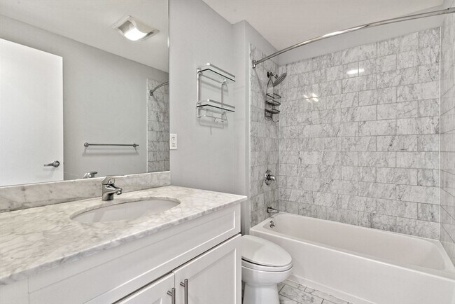 Building Photo - 70 Lincoln St